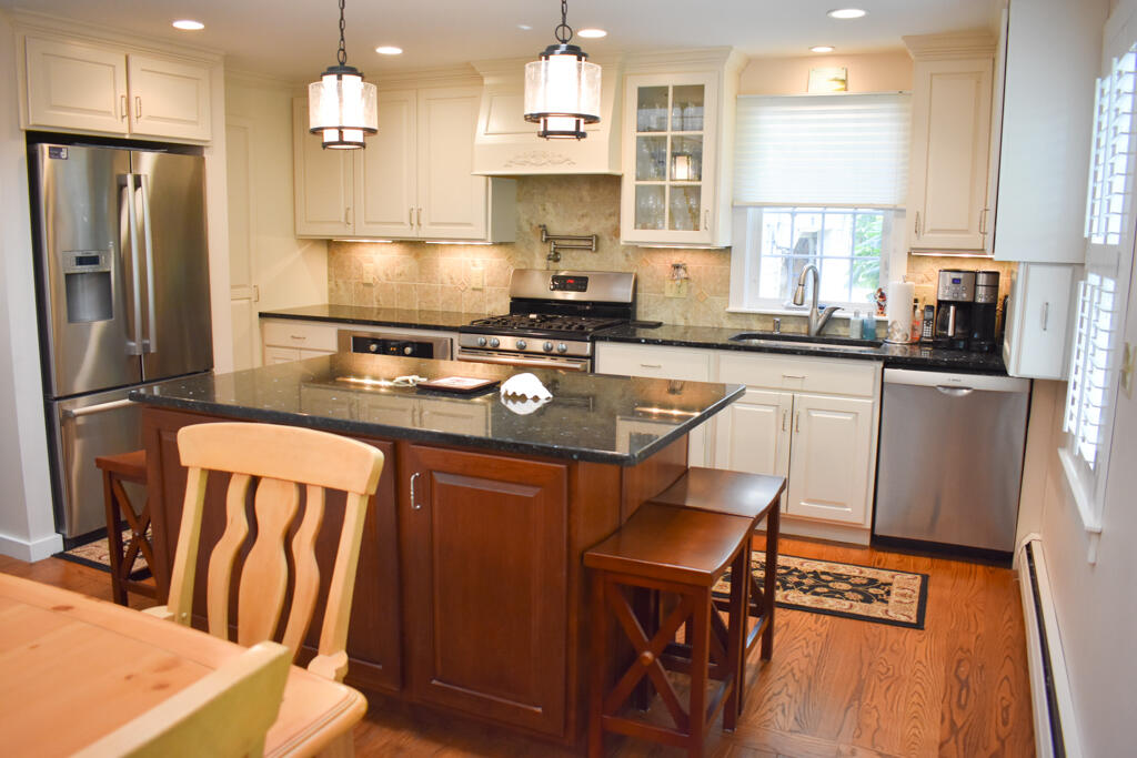 118 Hokum Rock Road Dennis MA 02638