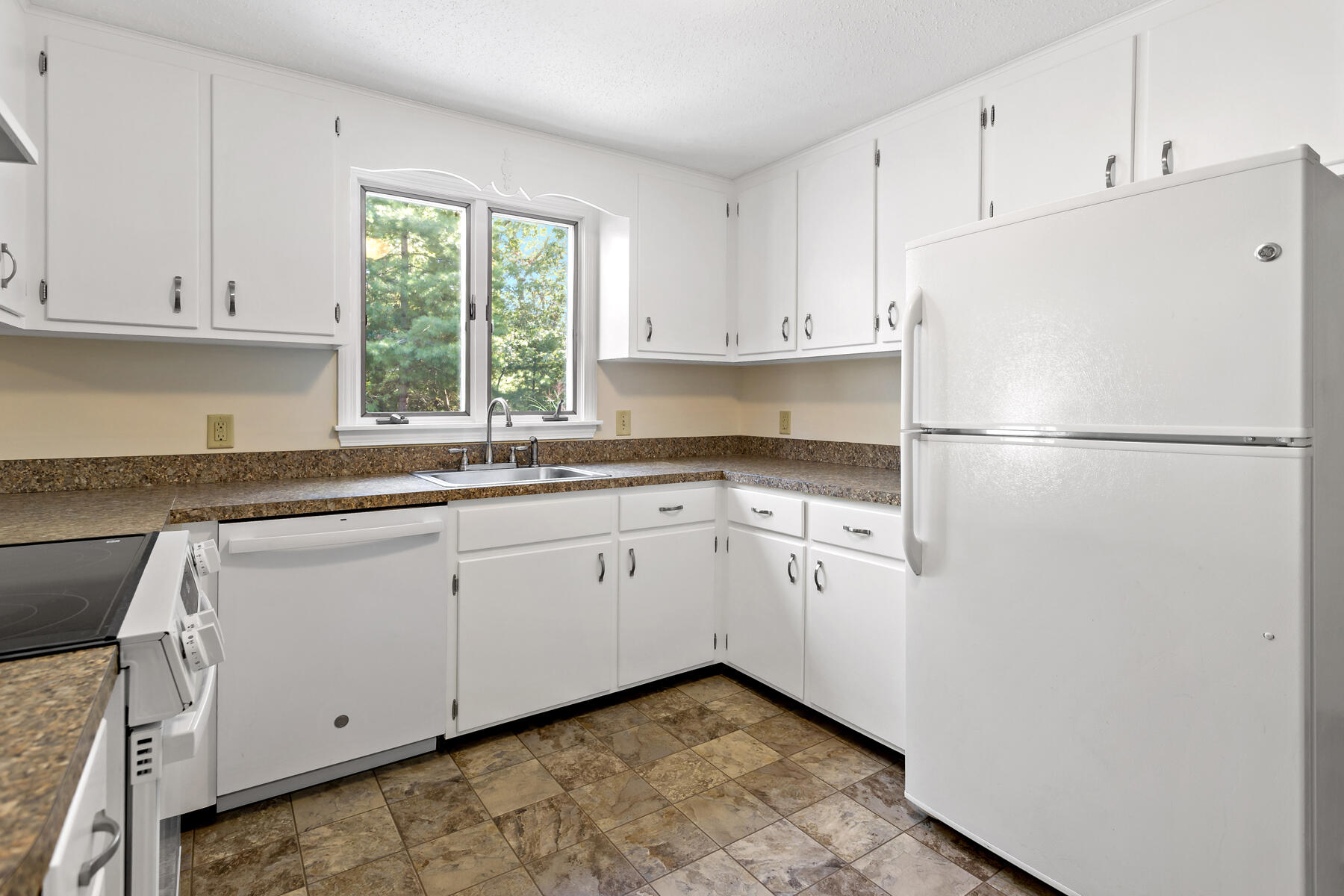 238 Monomoy Circle Centerville MA 02632
