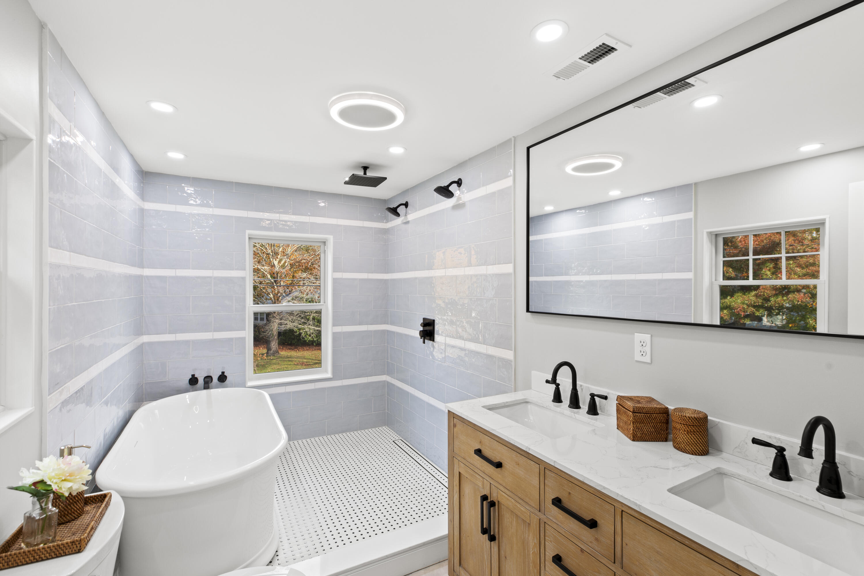 5 Pine Tree Lane Vineyard Haven MA 02568