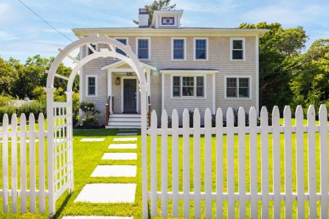 5 Pine Tree Lane MA 02568