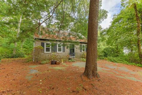 11 Shallow Pond Lane Falmouth MA 02536
