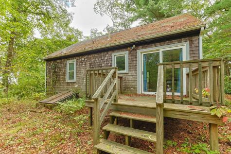 11 Shallow Pond Lane Falmouth MA 02536
