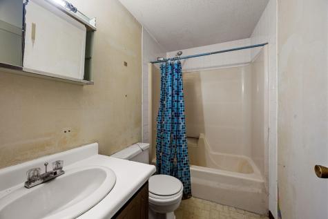 11 Shallow Pond Lane Falmouth MA 02536