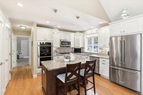 140 Pheasant Hill Circle Barnstable MA 02635