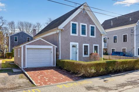31 Conant Street Provincetown MA 02657