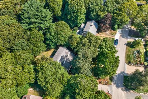31 Katy Hatchs Road Falmouth MA 02540