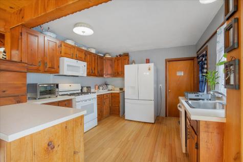 390 Brackett Road Eastham MA 02642
