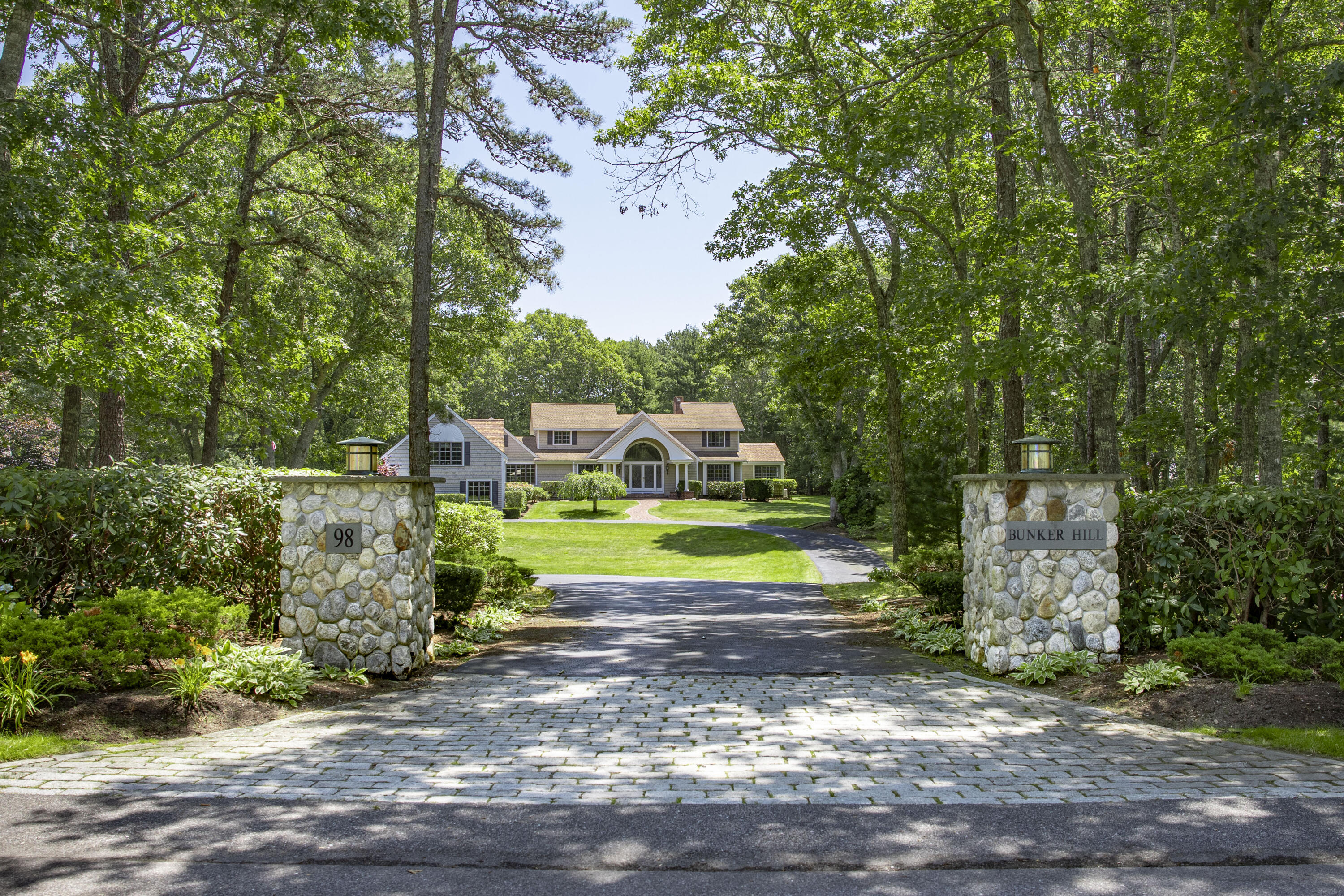 98 Bunker Hill Road Osterville MA 02655