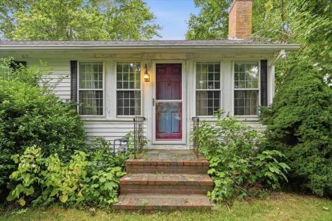 127 Pine Avenue Barnstable MA 02601