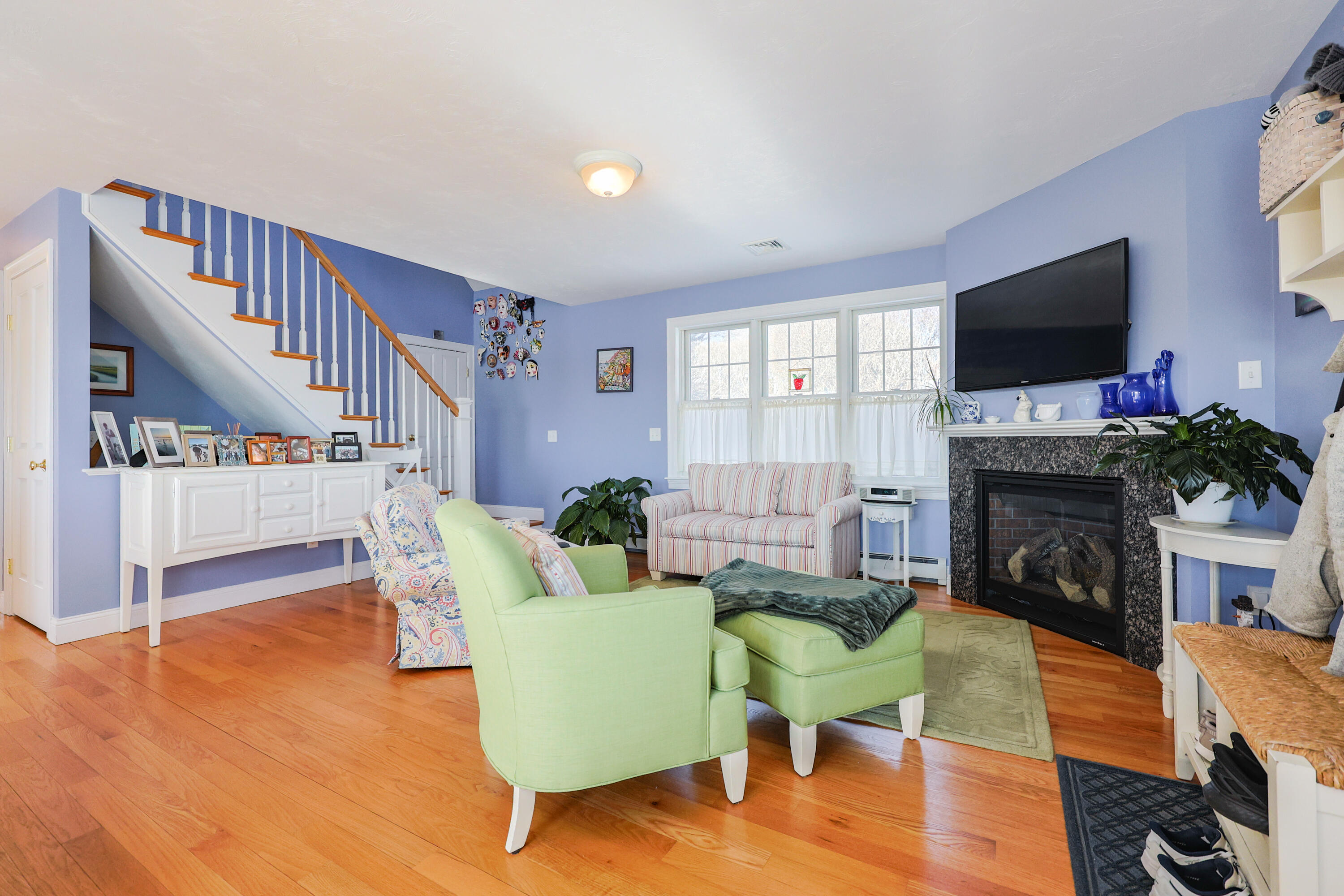 12 Burg Avenue MA 02563