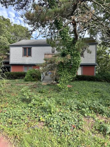 262 Monomoscoy Road Mashpee MA 02649