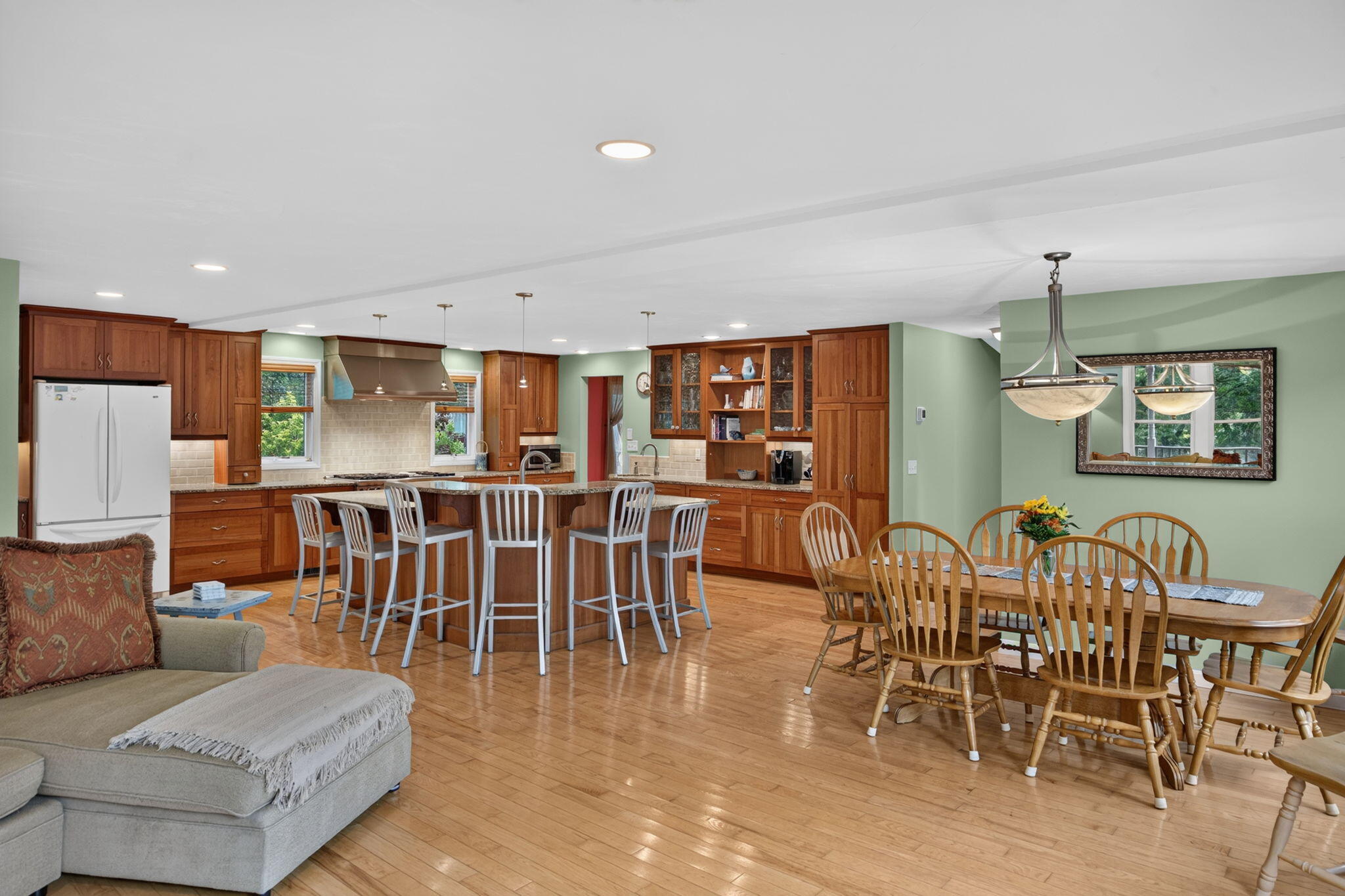2118 Main Street Chatham MA 02633