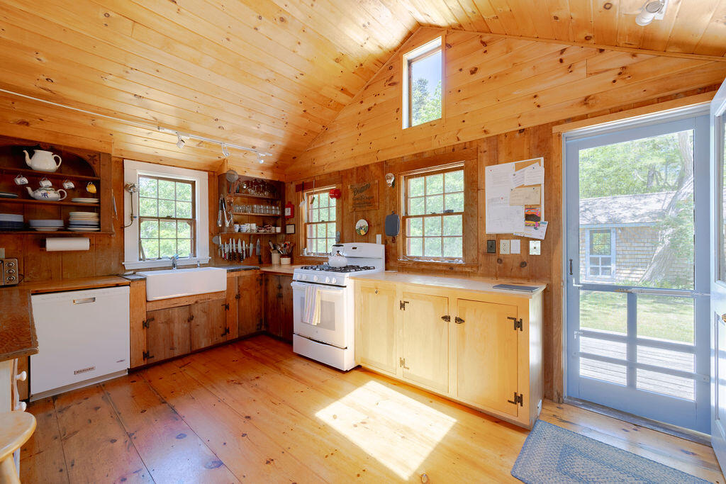 2950 Old Kings Highway Wellfleet MA 02667