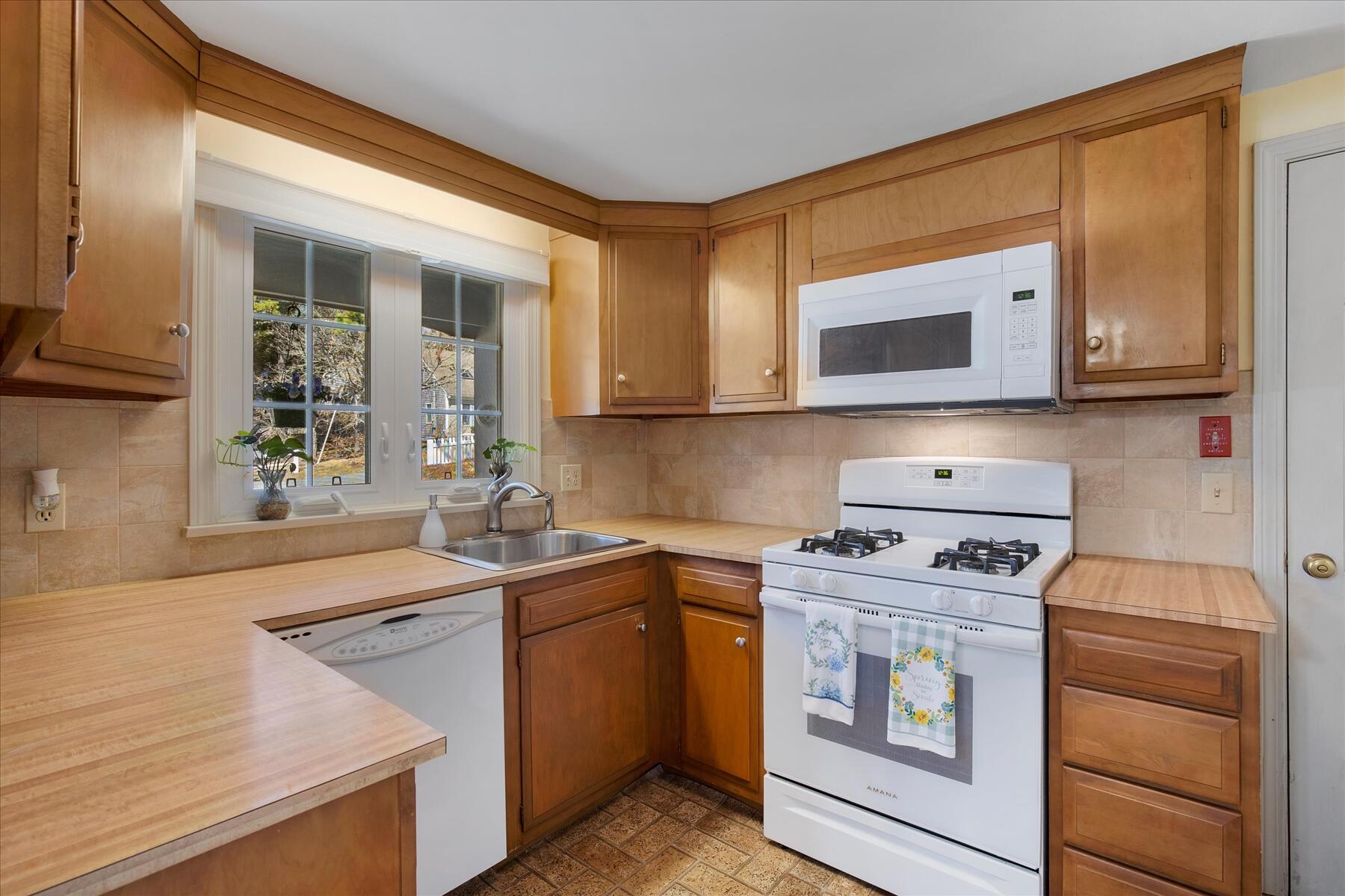15 Quail Nest Run Harwich MA 02645
