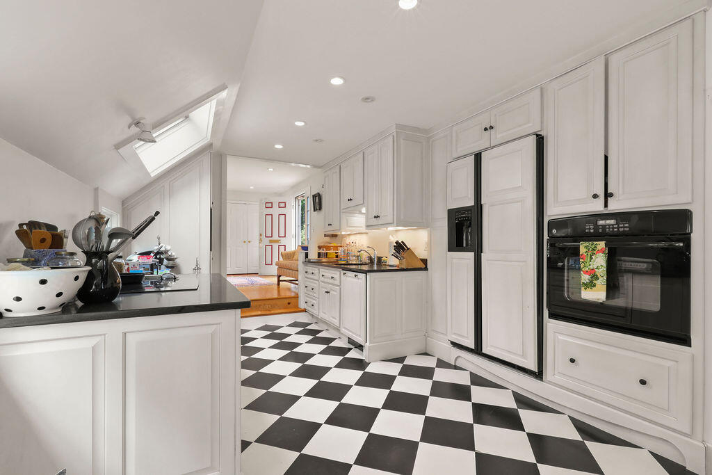 181 Pleasant Street Yarmouth MA 02664