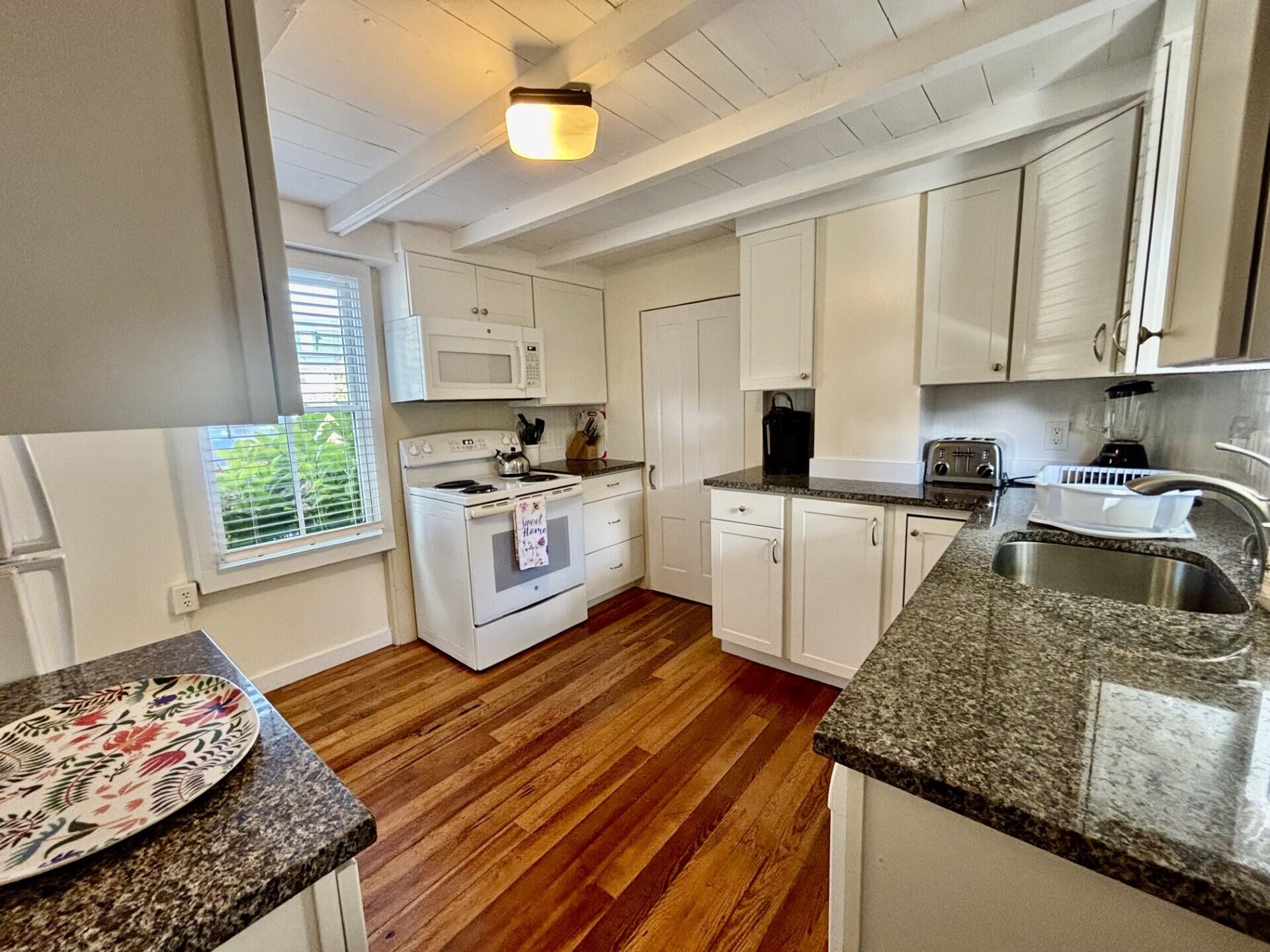 15 Pequot Avenue Oak Bluffs MA 02557