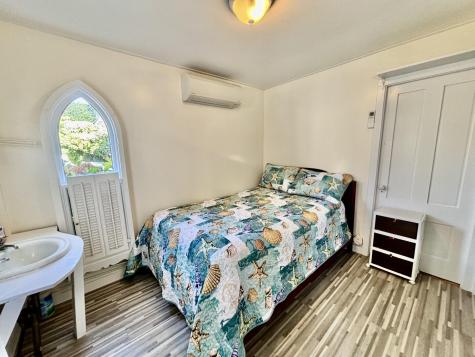 15 Pequot Avenue Oak Bluffs MA 02557