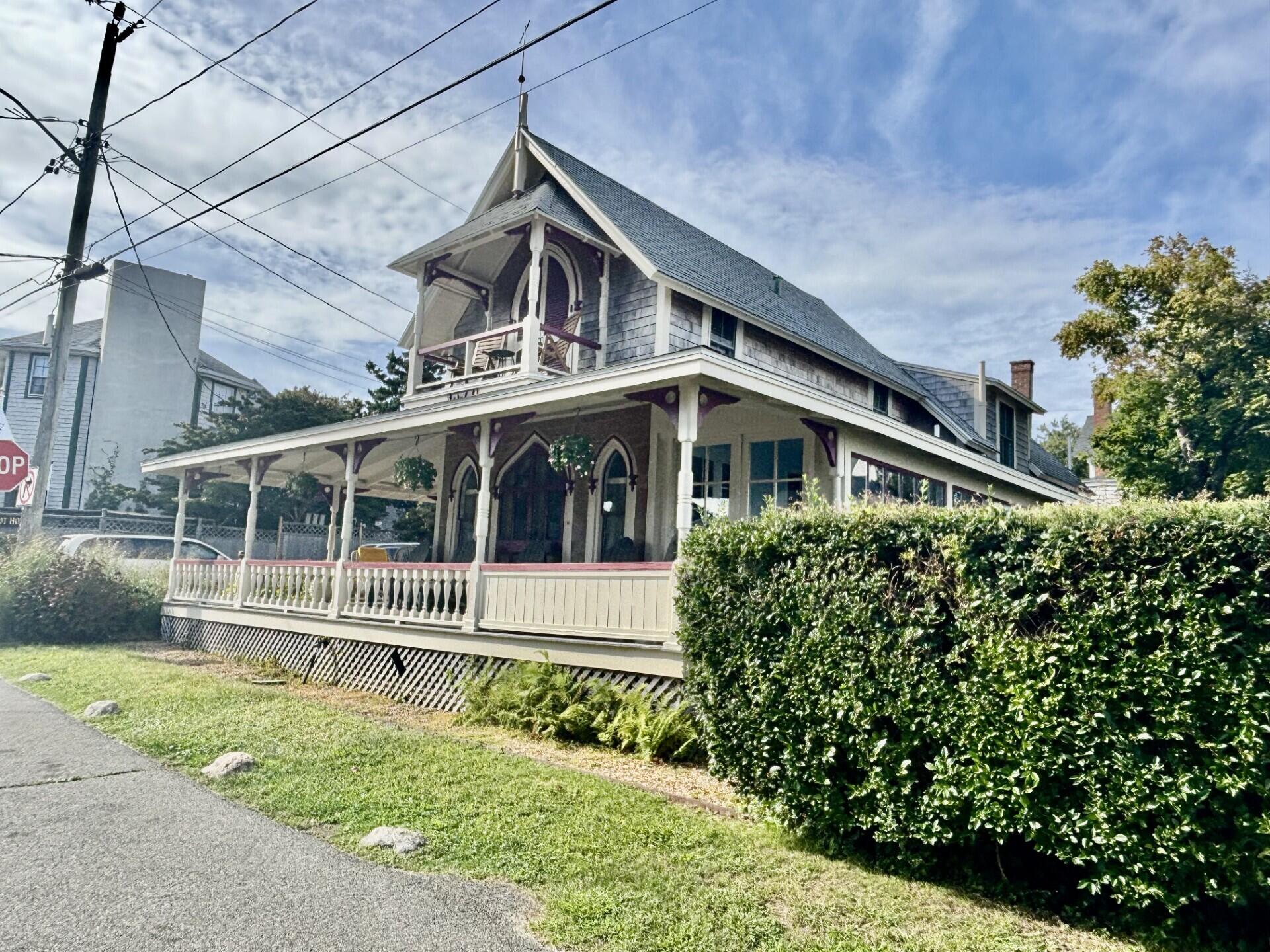 15 Pequot Avenue Oak Bluffs MA 02557