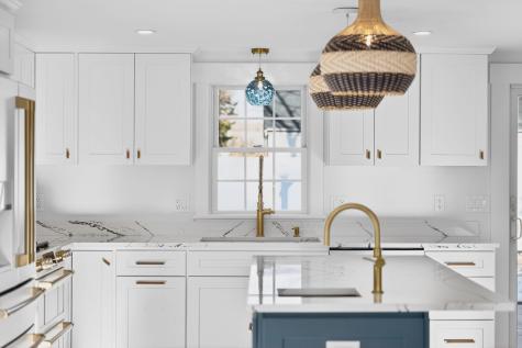 16 Carolyn Lane Falmouth MA 02536