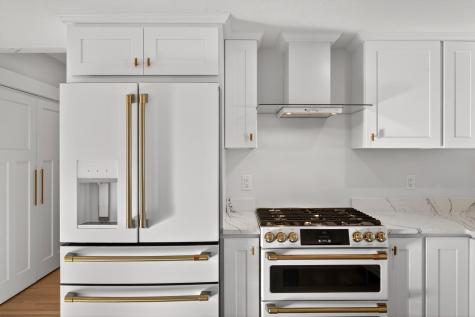 16 Carolyn Lane Falmouth MA 02536