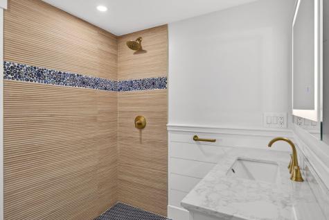 16 Carolyn Lane Falmouth MA 02536