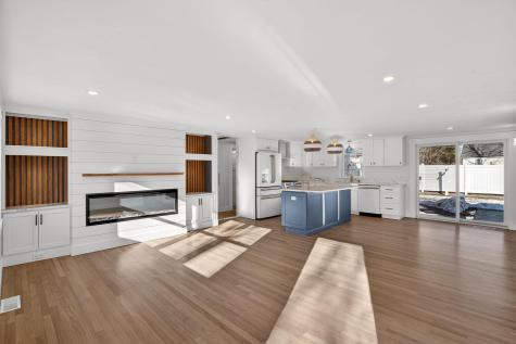 16 Carolyn Lane Falmouth MA 02536