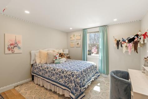 87 Oyster Pond Road Falmouth MA 02540