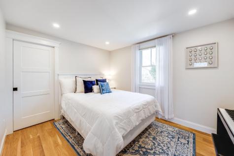 87 Oyster Pond Road Falmouth MA 02540