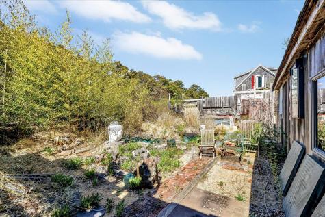 9 Pond Road Truro MA 02666