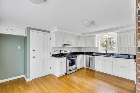 5 Dale Terrace Extension Sandwich MA 02563