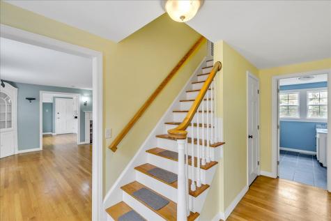 5 Dale Terrace Extension Sandwich MA 02563