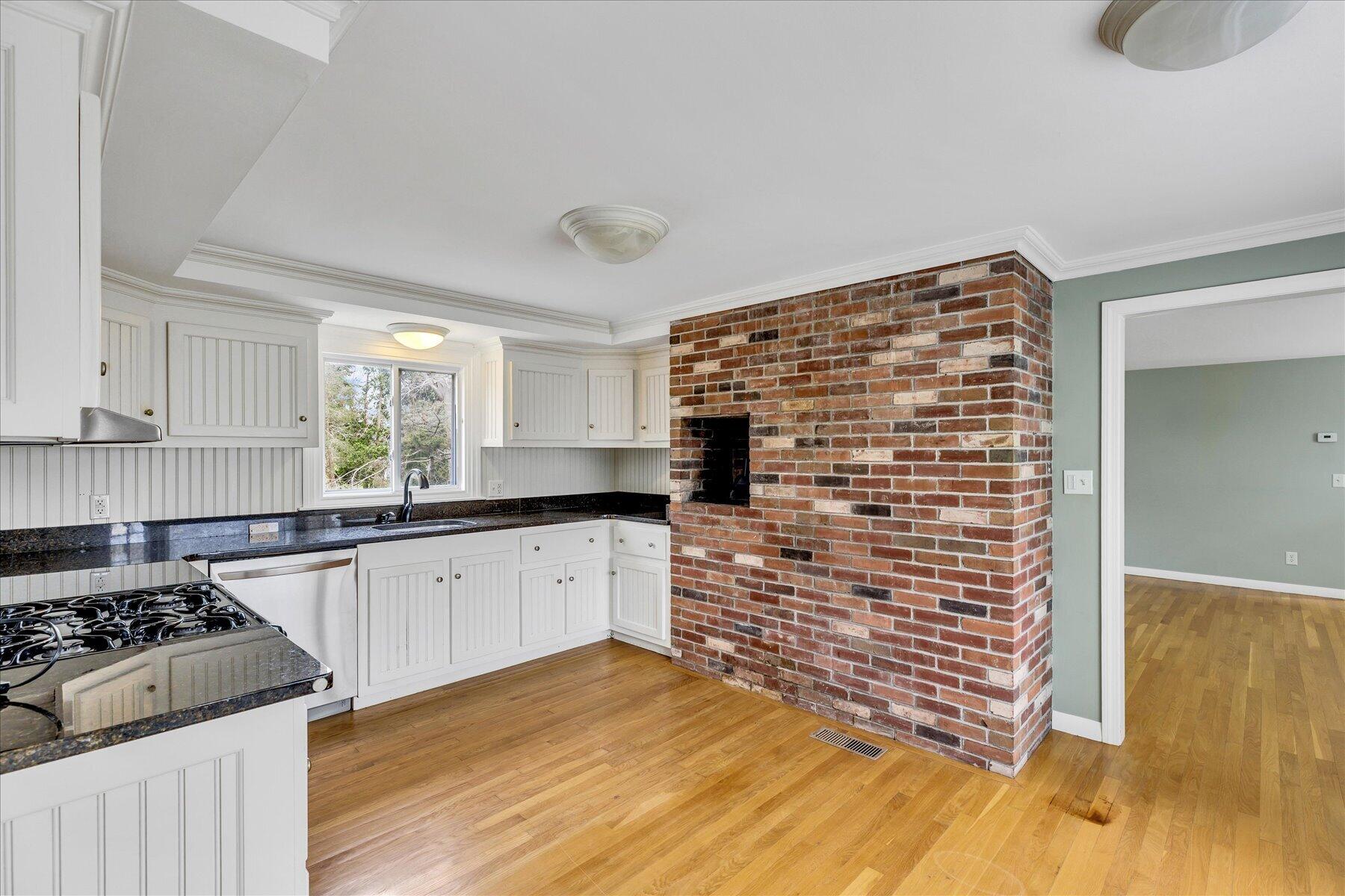 5 Dale Terrace Extension Sandwich MA 02563