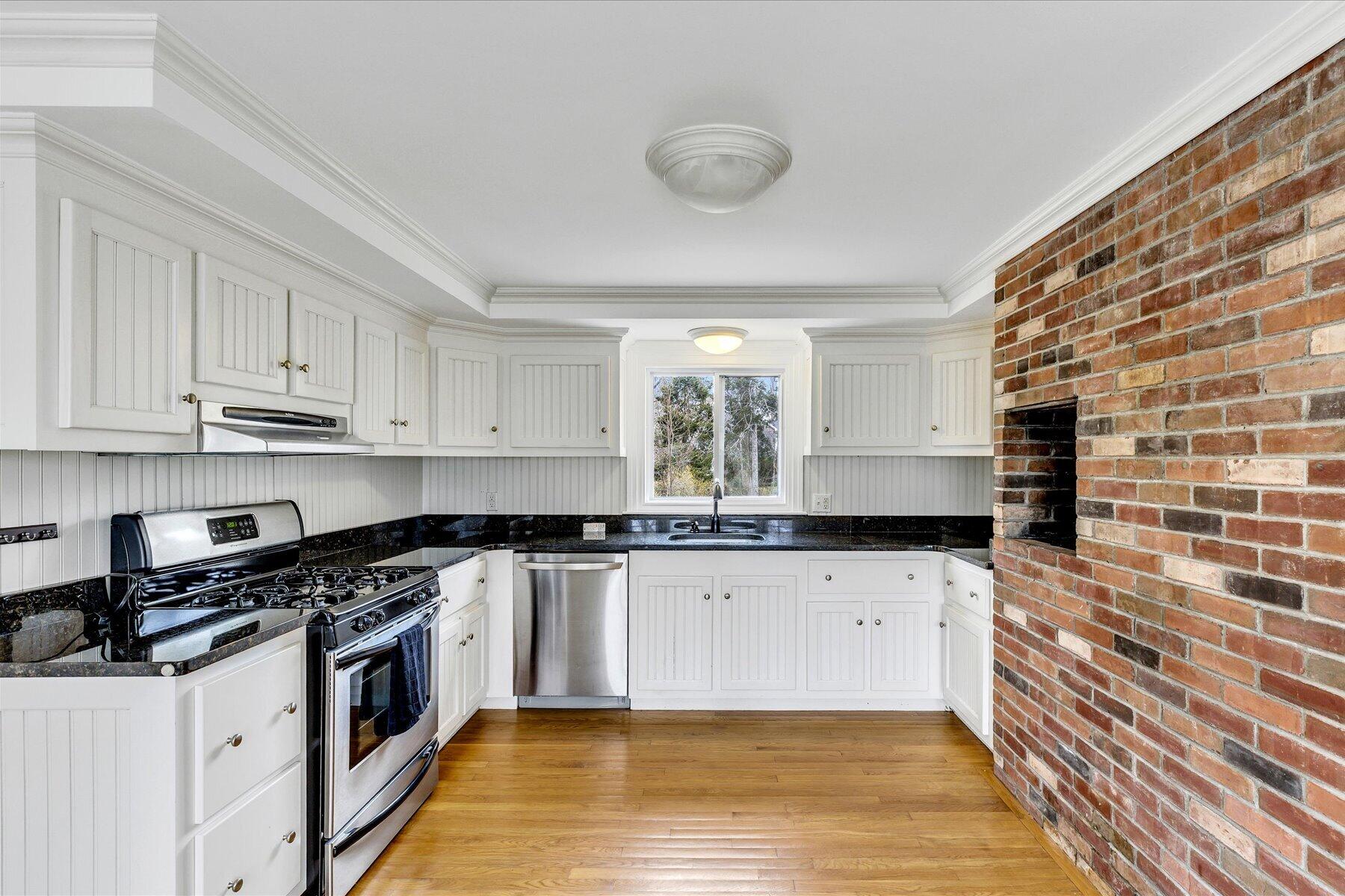 5 Dale Terrace Extension Sandwich MA 02563