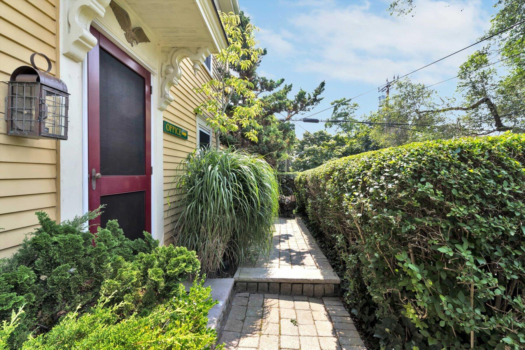 184 Bradford Street Provincetown MA 02657