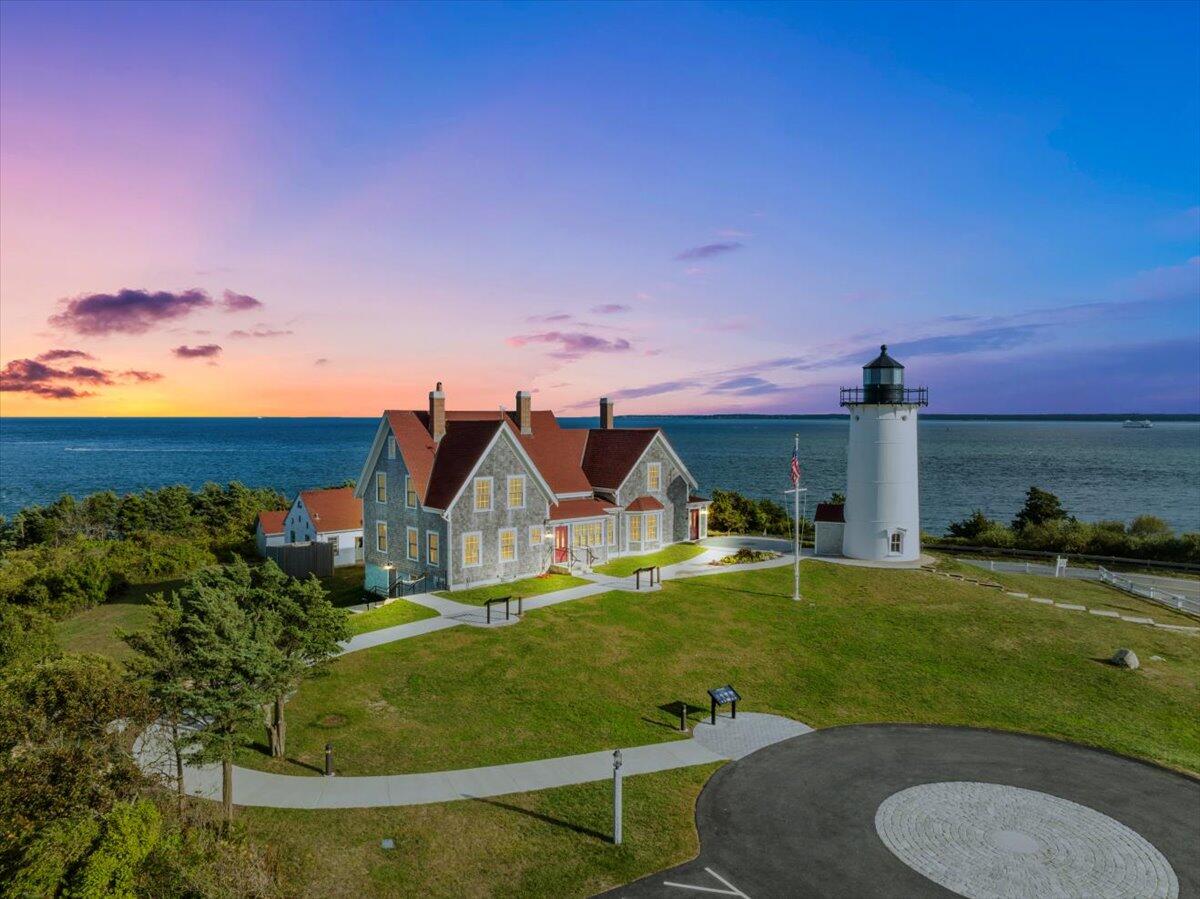 10 Quissett Avenue Falmouth MA 02543