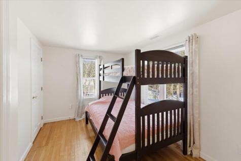 32 Niagara Lane Yarmouth MA 02673