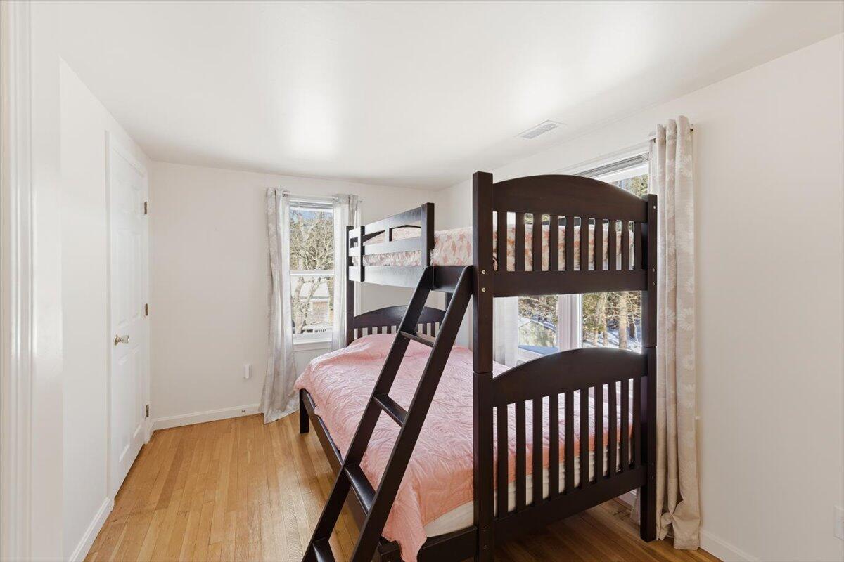 32 Niagara Lane Yarmouth MA 02673