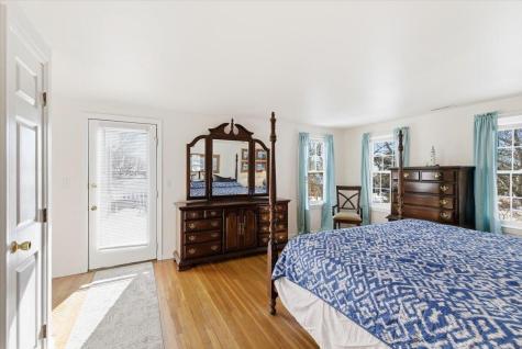 32 Niagara Lane Yarmouth MA 02673