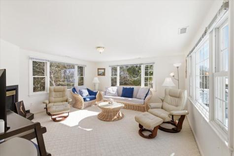 32 Niagara Lane Yarmouth MA 02673