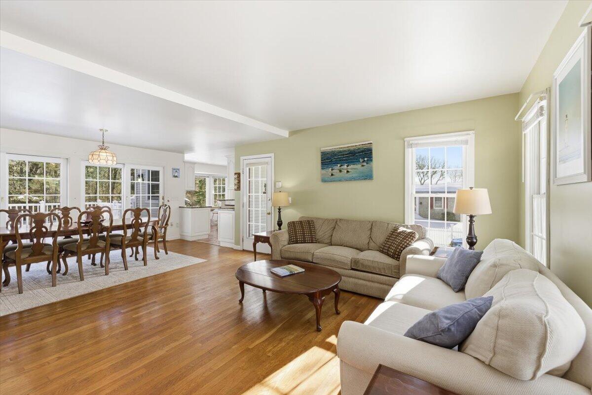 32 Niagara Lane Yarmouth MA 02673