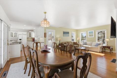 32 Niagara Lane Yarmouth MA 02673