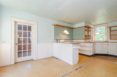 43 Main Street Mattapoisett MA 02739