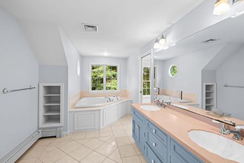 11 Barnes Lane West Yarmouth MA 02673