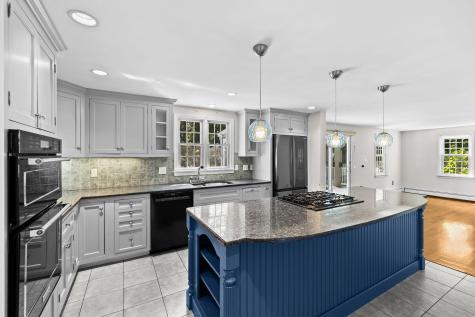 11 Barnes Lane West Yarmouth MA 02673
