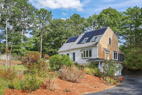 9 Beachwood Road Bourne MA 02532