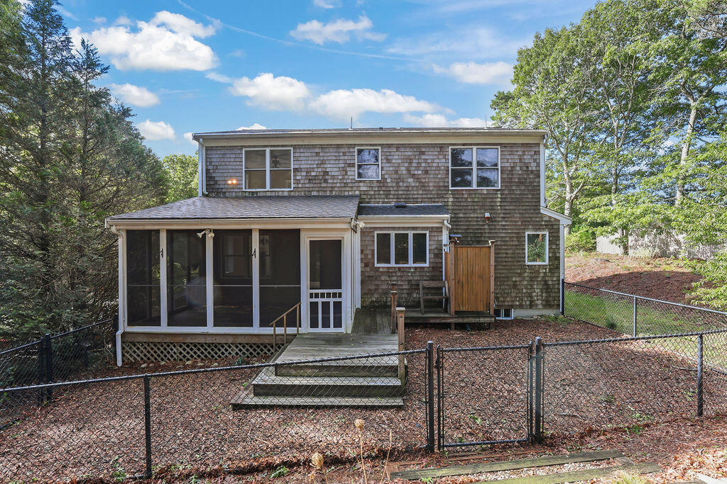 9 Beachwood Road Bourne MA 02532