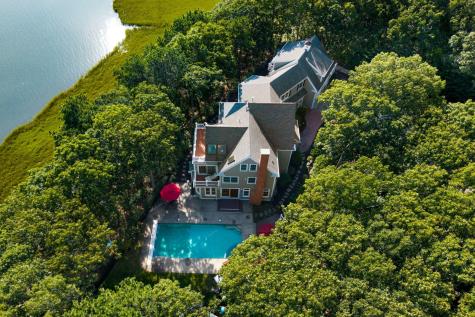 25 Duck Blind Road Waquoit MA 02536