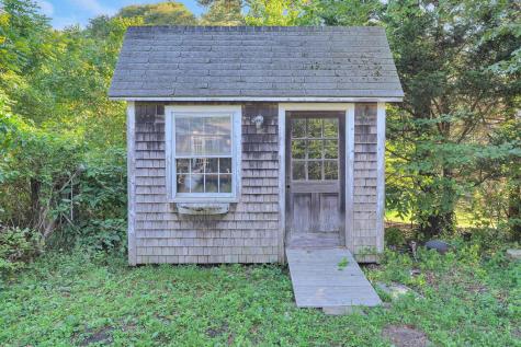 22 Oklahoma Avenue Vineyard Haven MA 02568