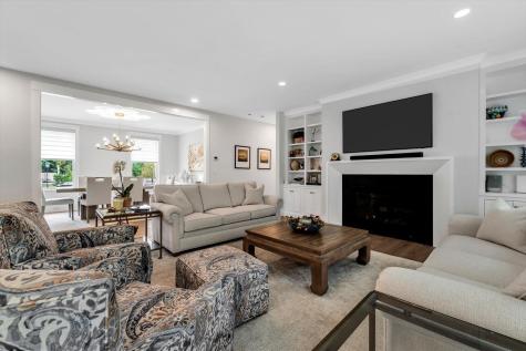 14 Willow Circle Mashpee MA 02649