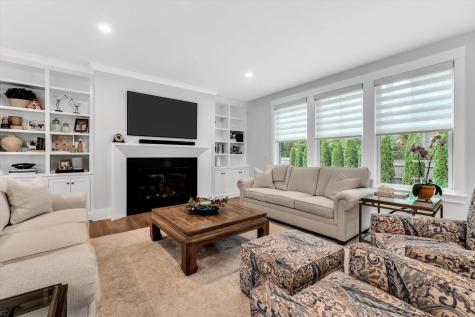 14 Willow Circle Mashpee MA 02649